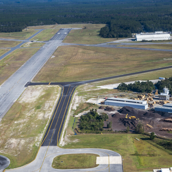 Lake City FL Gateway Airport Taxiway Pavement & Lighting | Passero